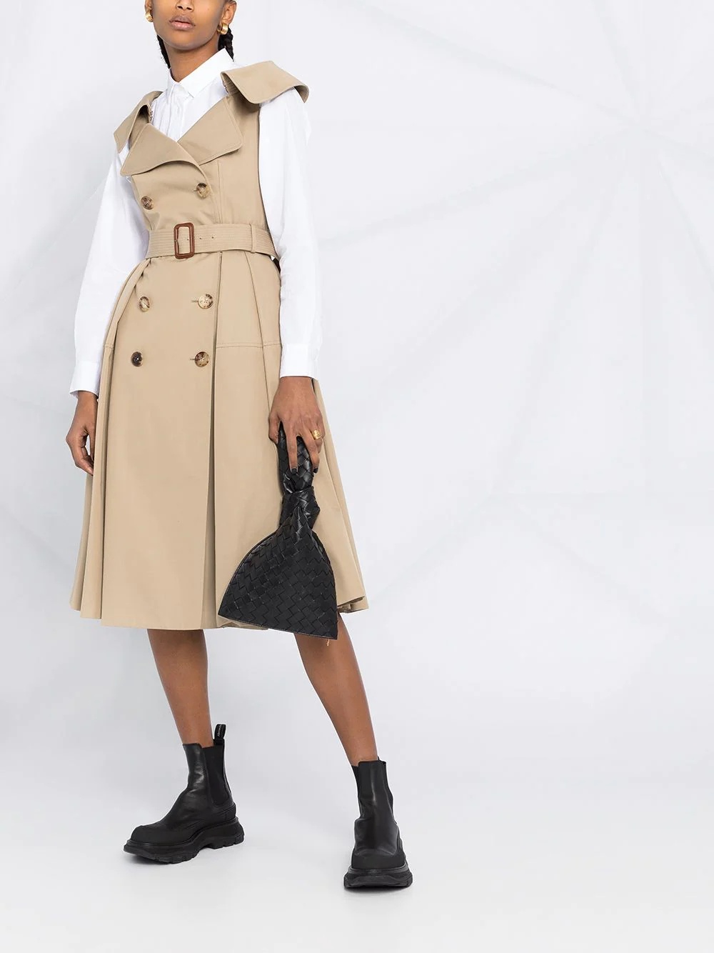 sleeveless pleated trench coat - 2