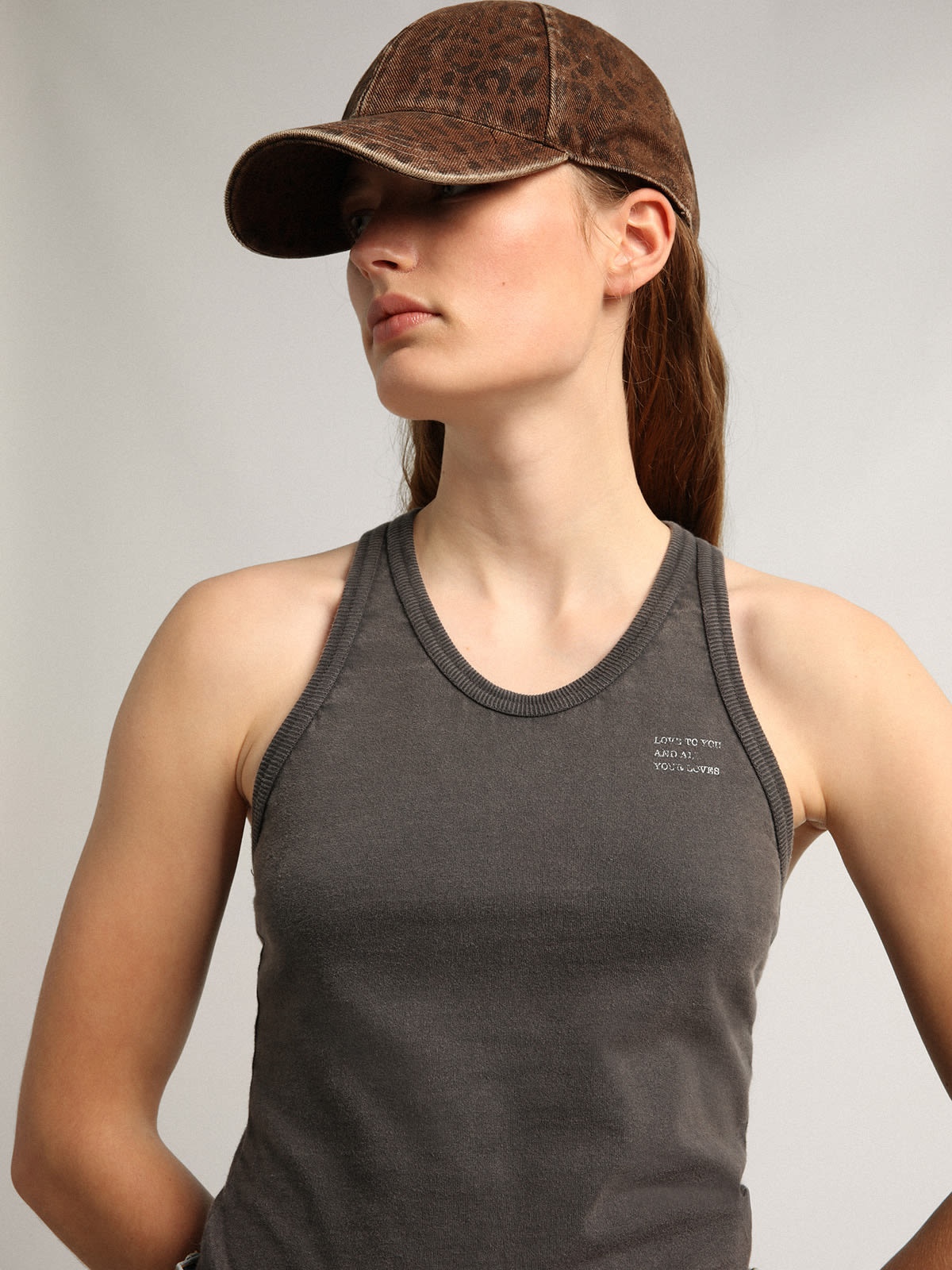 Anthracite-gray Journey Collection Elide tank top with white lettering on the front - 4