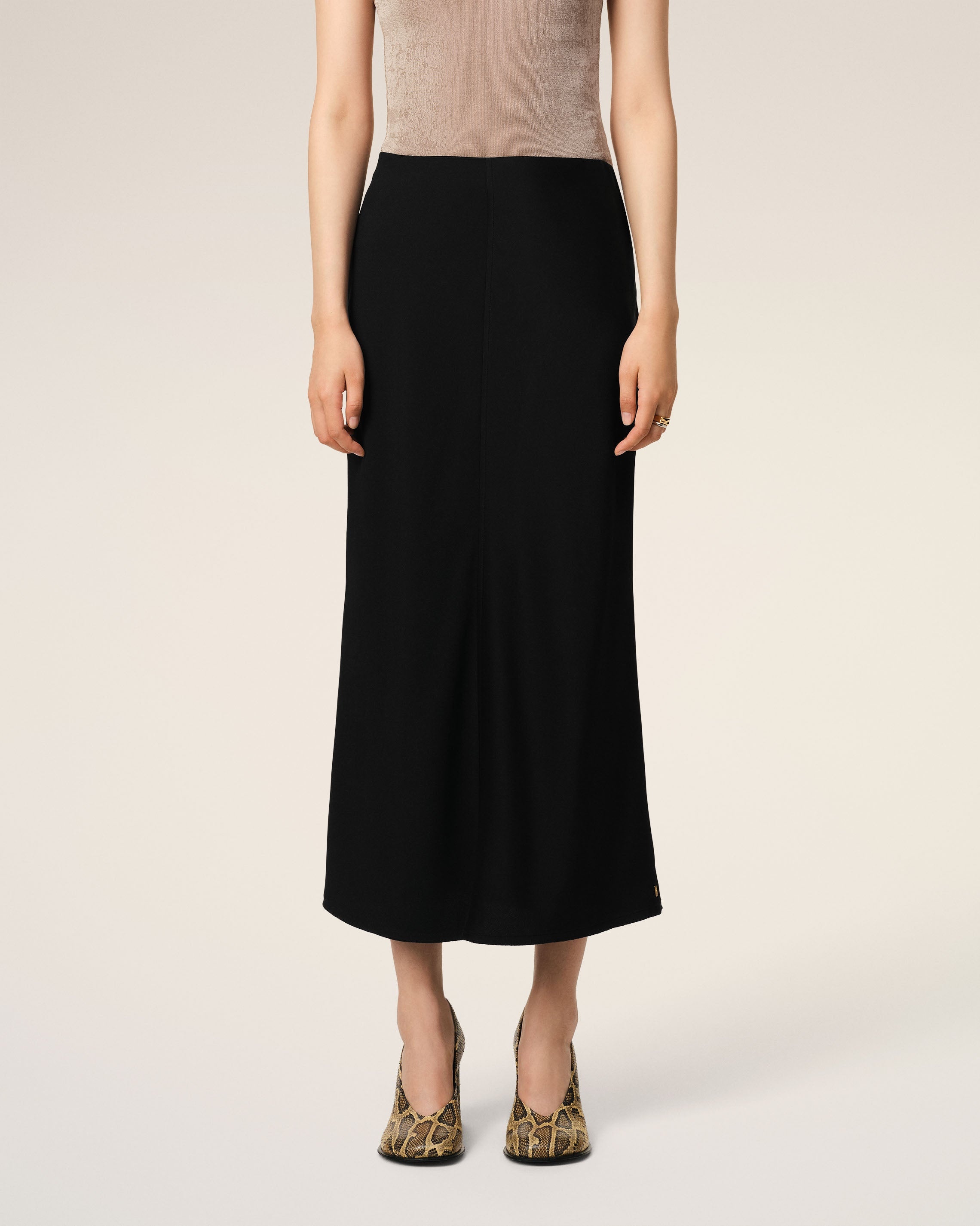 BLACK STRAIGHT MIDI SKIRT - 3