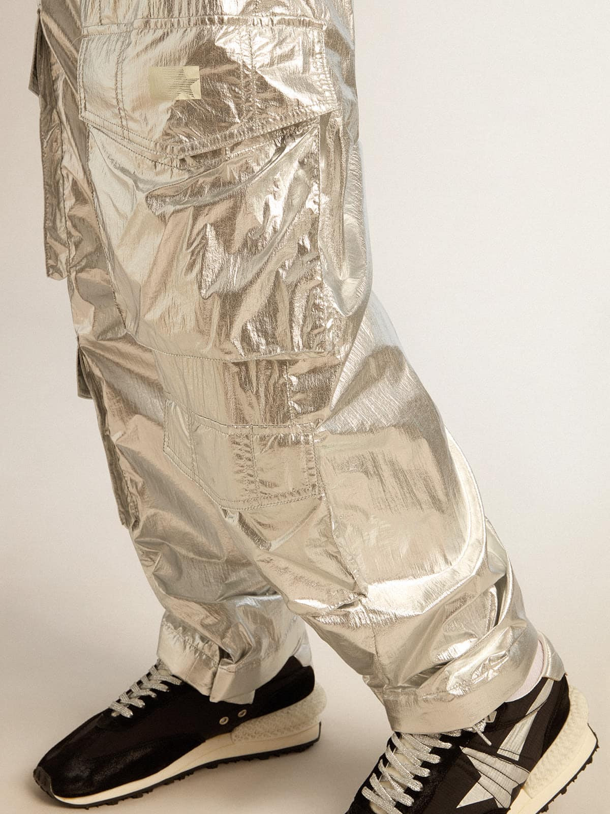 Men's cargo pants in silver technical fabric - 5