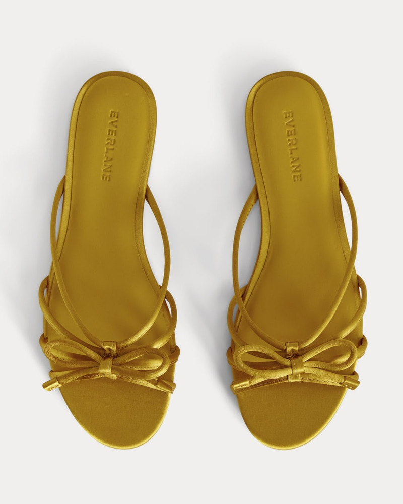 EVERLANE THE BOW SANDAL outlook