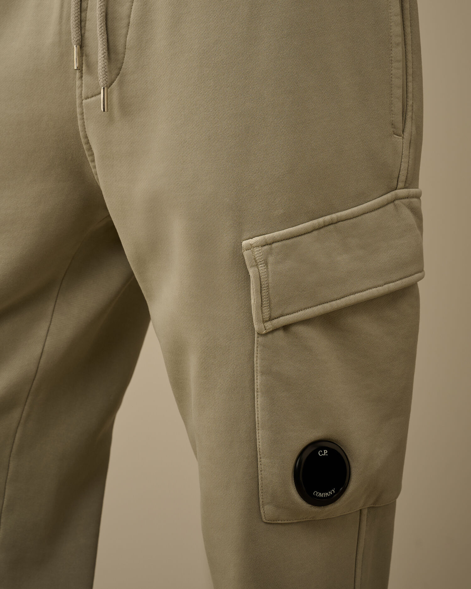 Brushed and Emerized Diagonal Fleece Cargo Lens Sweatpants - 5