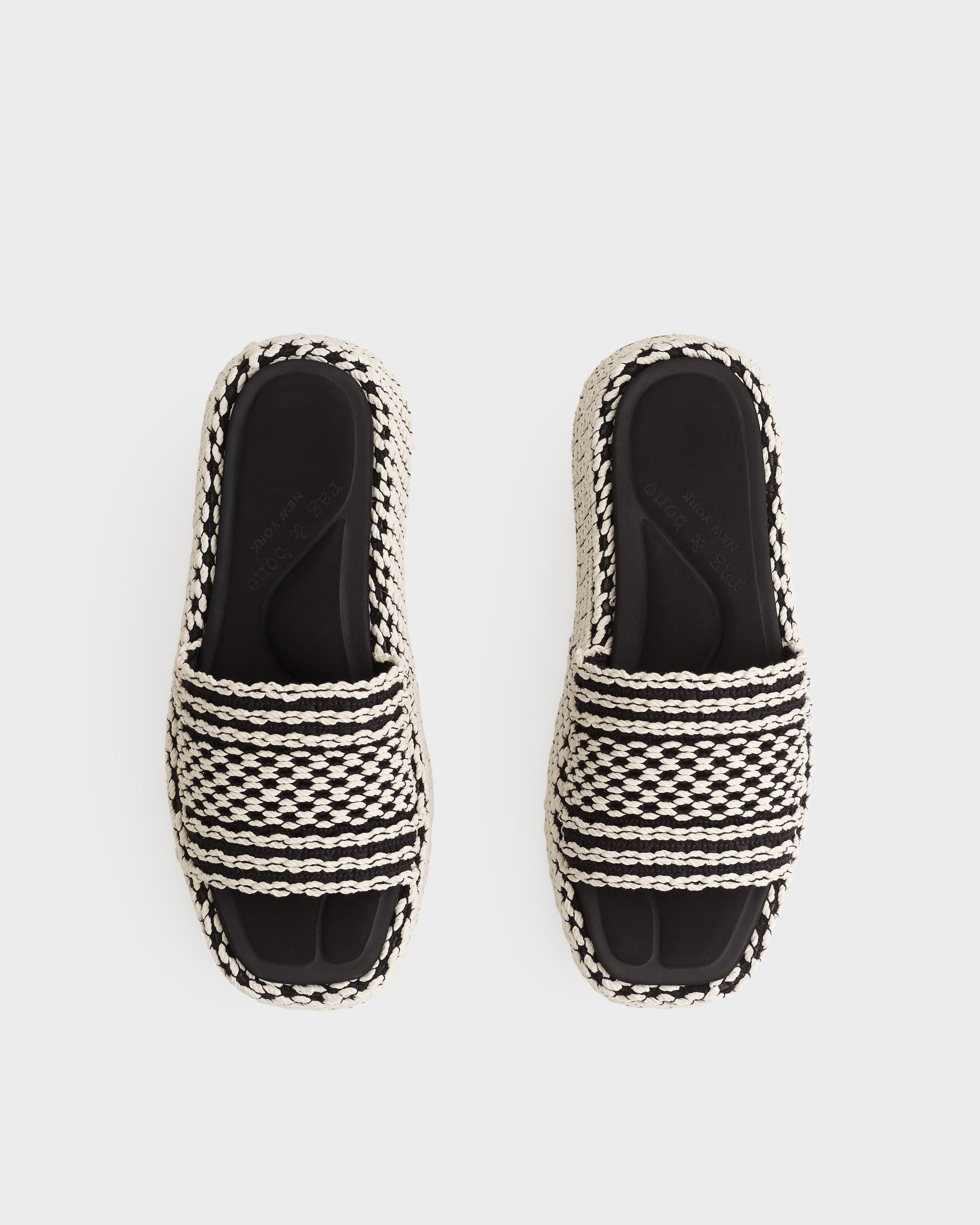Logan Slide - Recycled Materials
Platform Sandal - 3