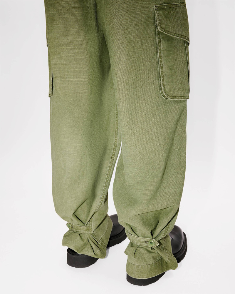 Adjustable cargo pants in cotton 8