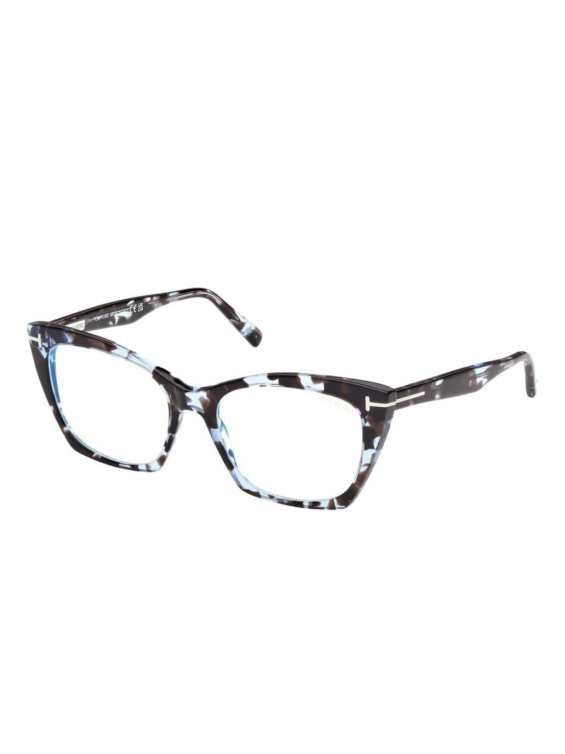 TOM FORD cat-eye glasses outlook