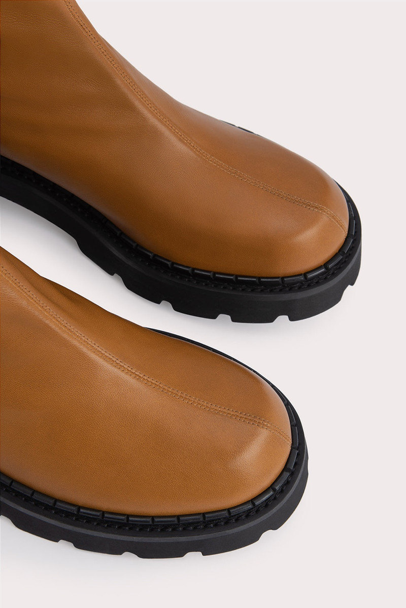 Alister Peanut Butter Soft Semi Patent Leather 3