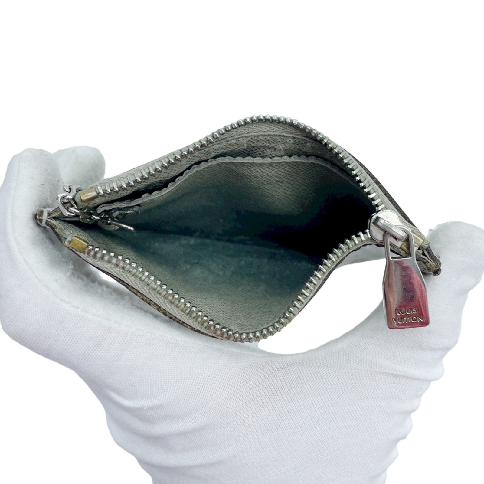 Louis Vuitton Key Cles Coin Pouch - Taiga Glacier Leather - 6