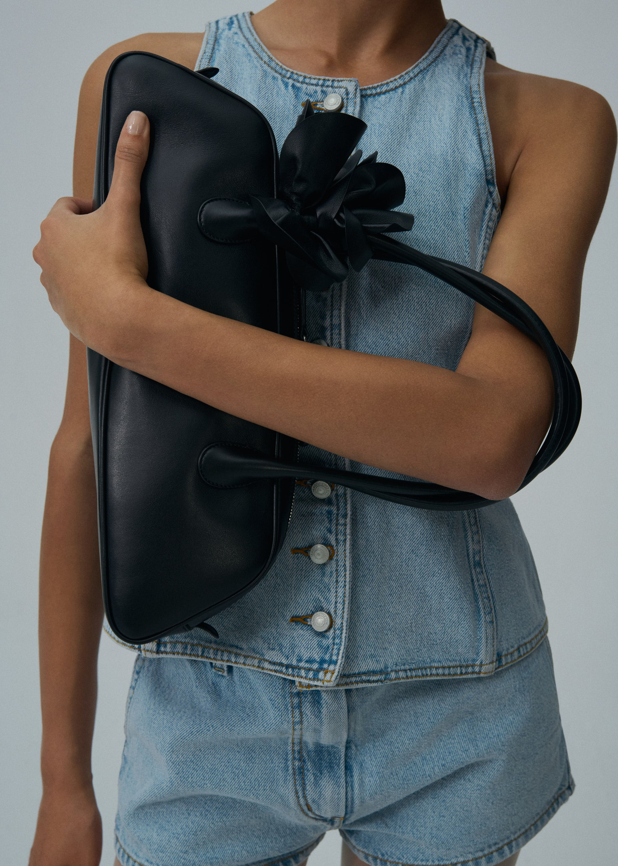 Brigitte trapeze bag in black leather and silver - 6