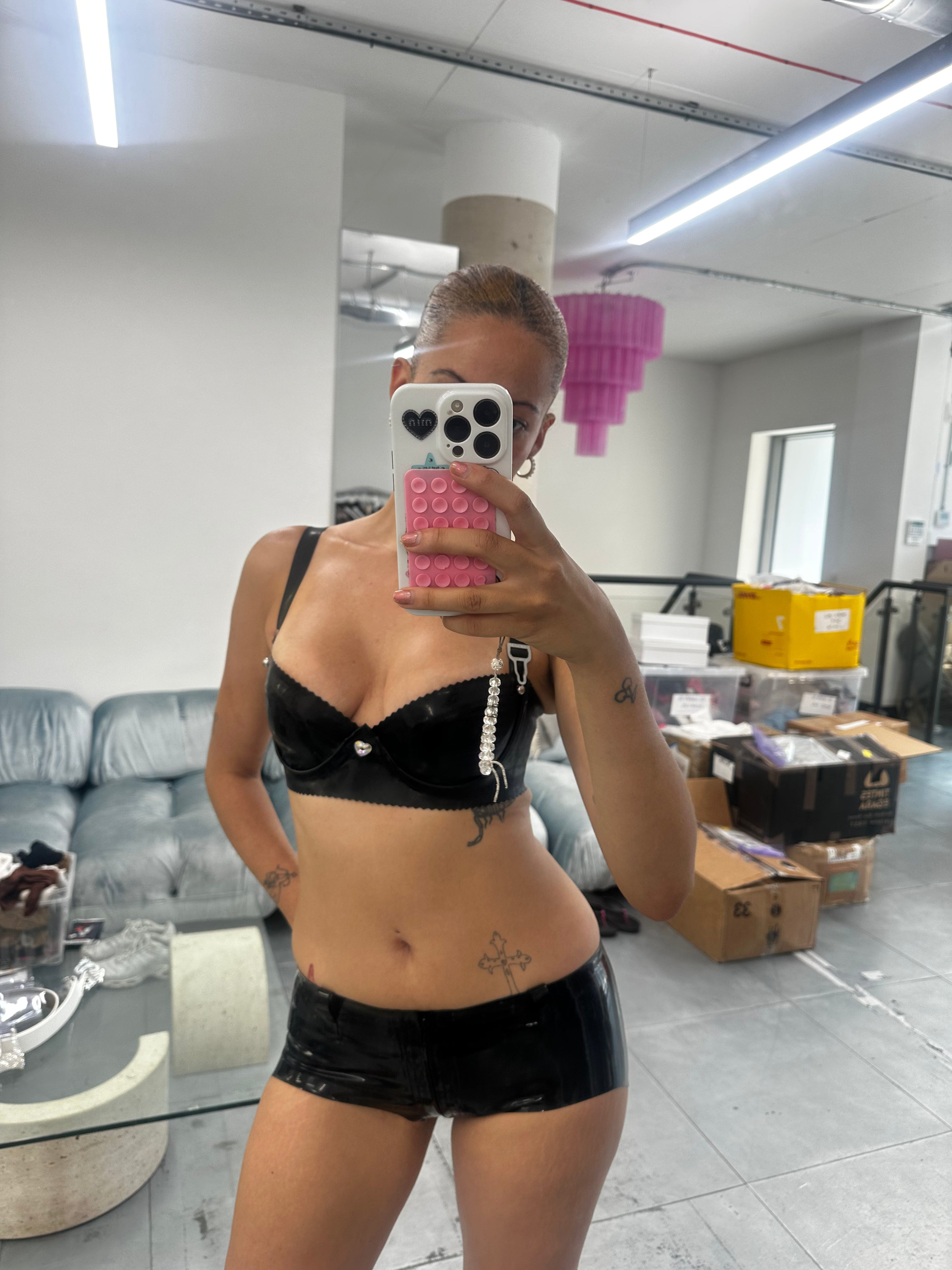 AGNES LATEX SHORTS BLACK - 3