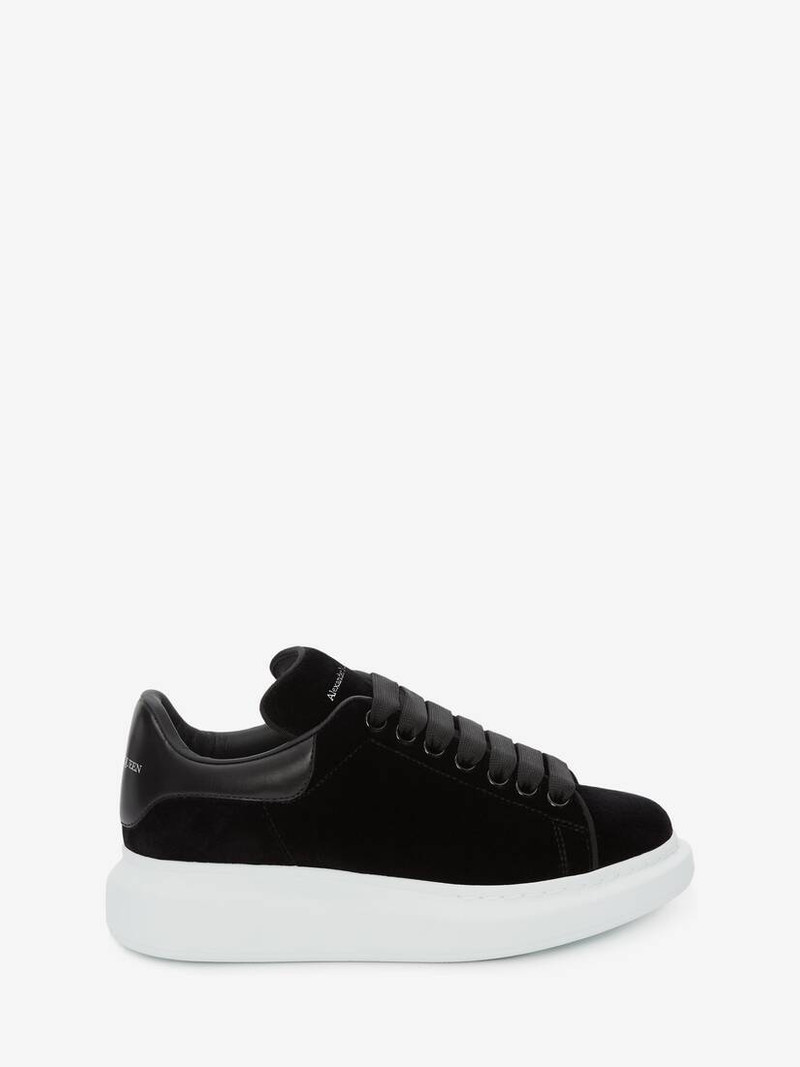 Oversized Sneaker in Black - 1