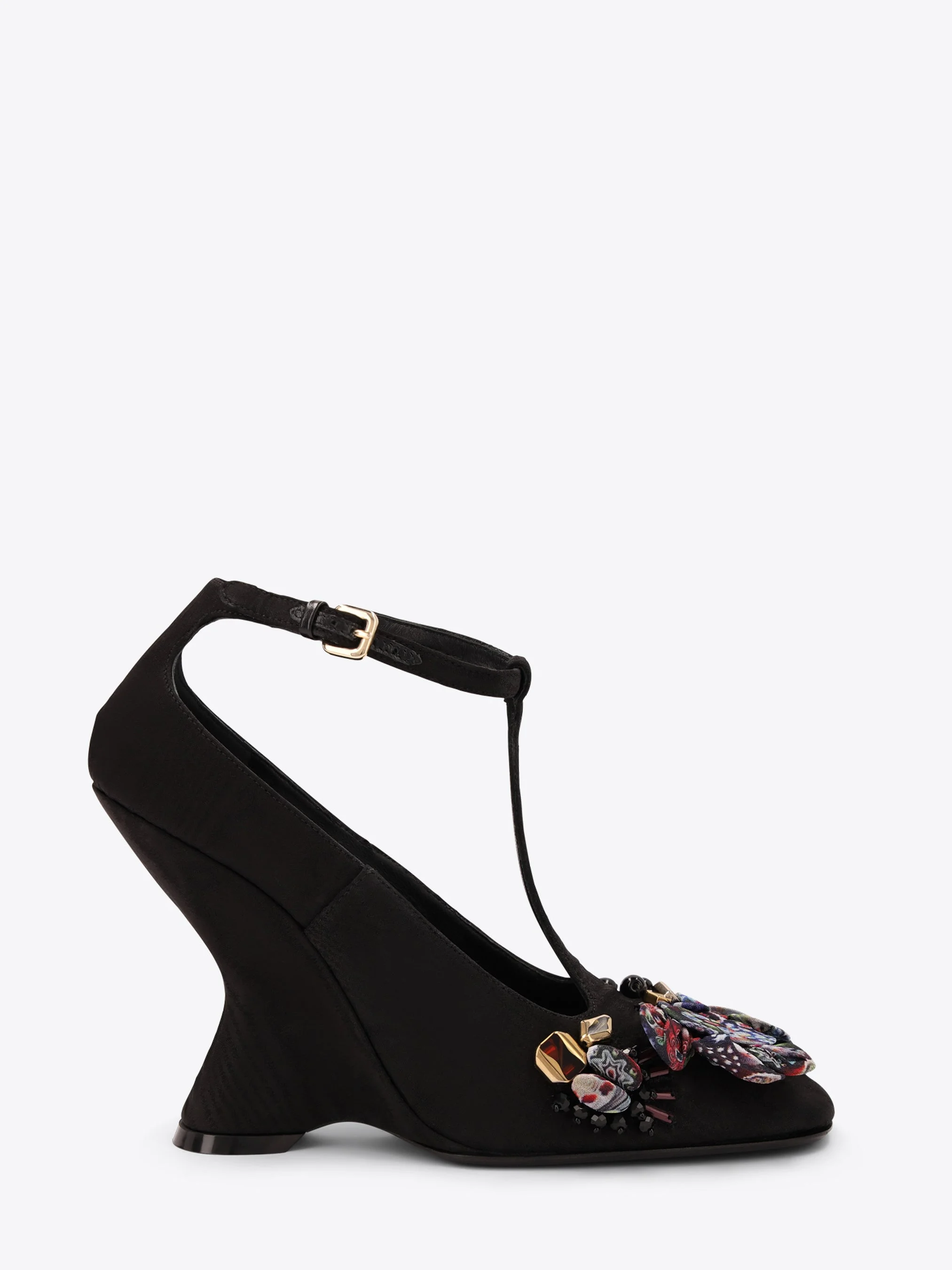 EMBROIDERED WEDGE PUMPS - 1