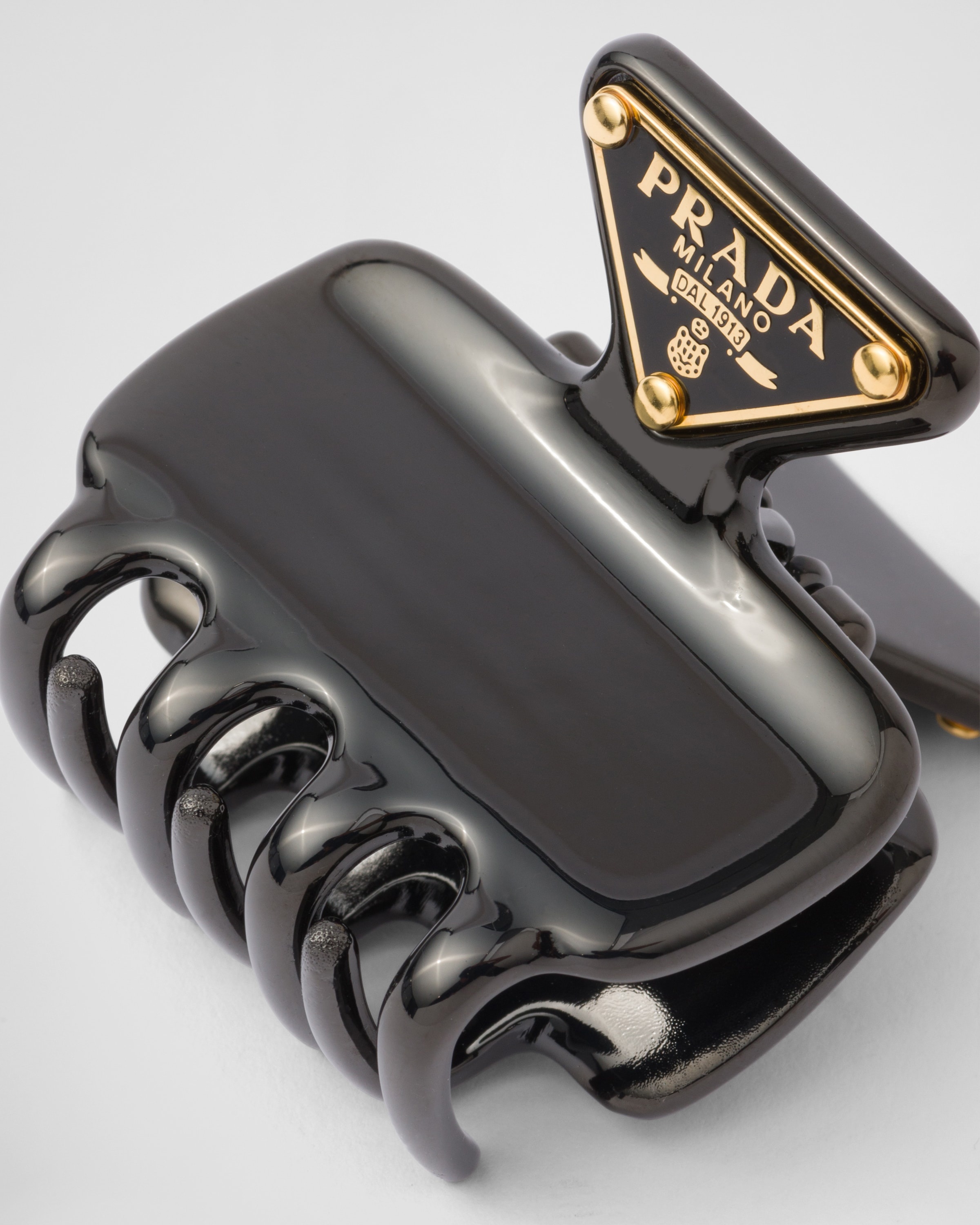 Prada Metal claw clip | prada | REVERSIBLE