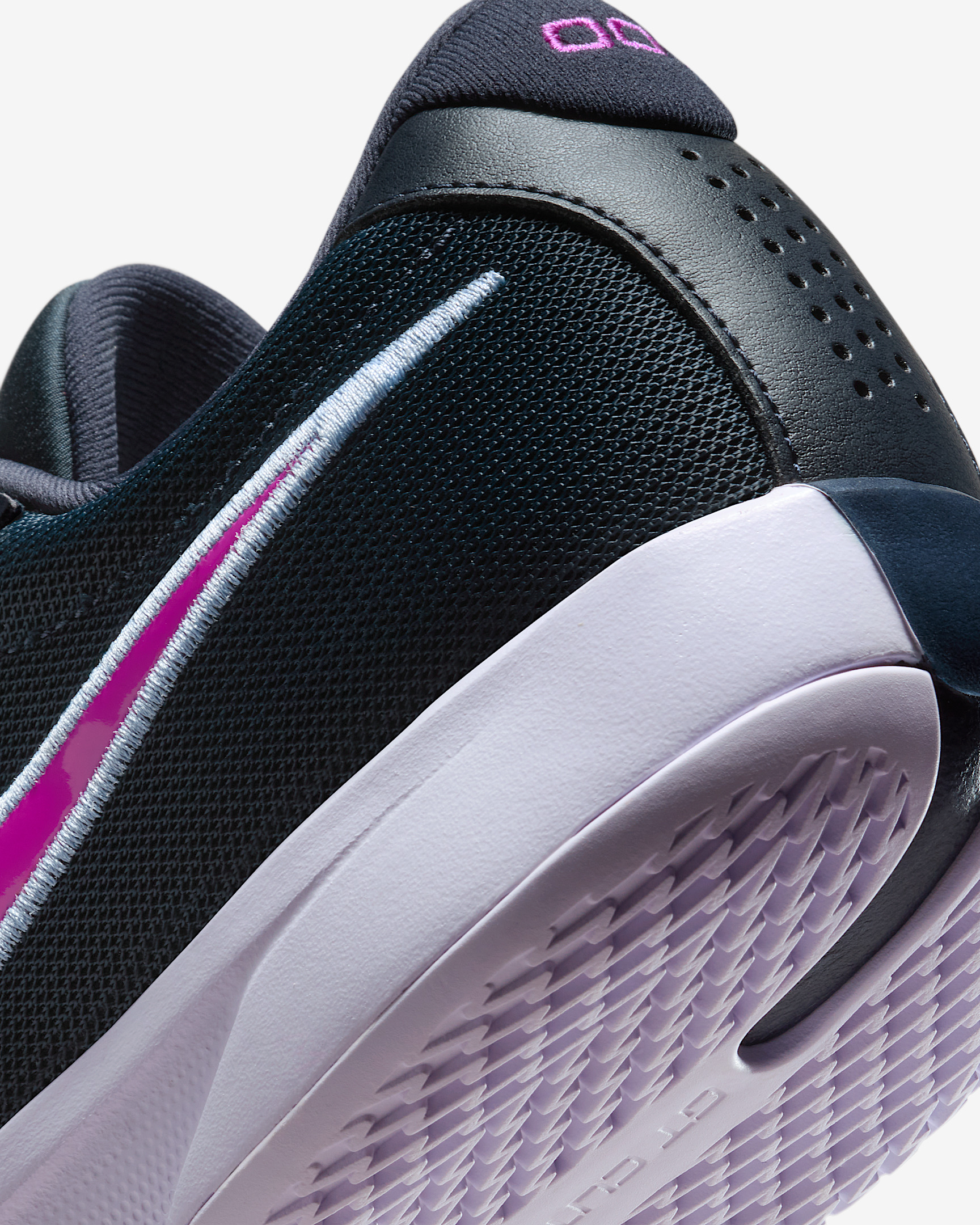 Nike G.T. Cut Academy Basketball Shoes - 8