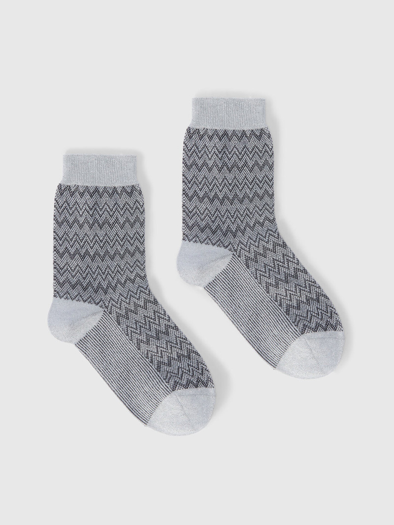 Short lamé knit socks with zigzag pattern 1