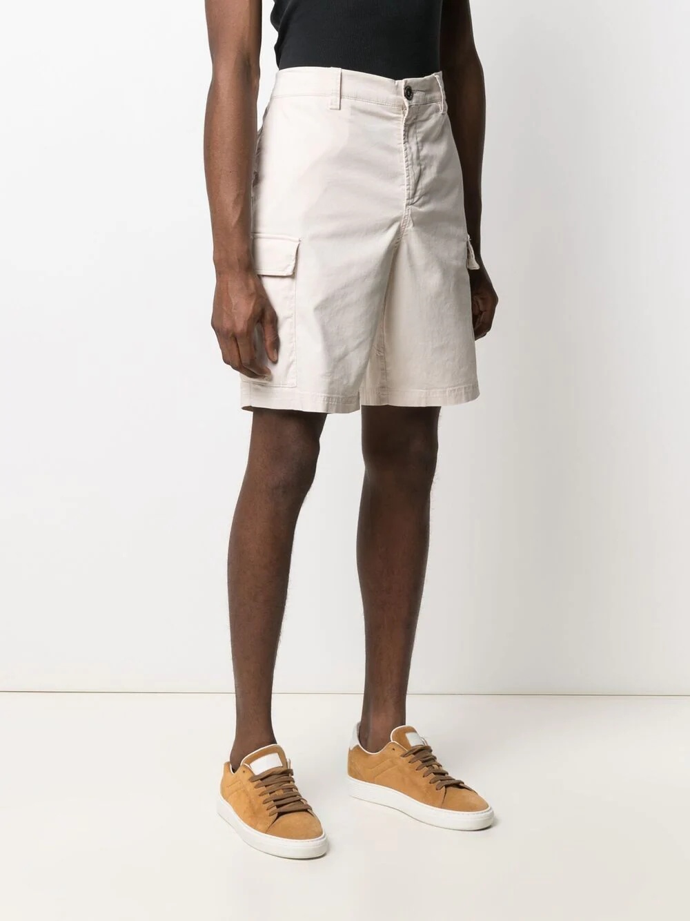 side flap pockets cargo shorts - 3