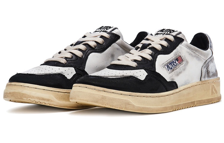 (WMNS) Autry Medalist Super Vintage Leather Low Sneakers 'White Black Silver' AVLW-SV11 - 2