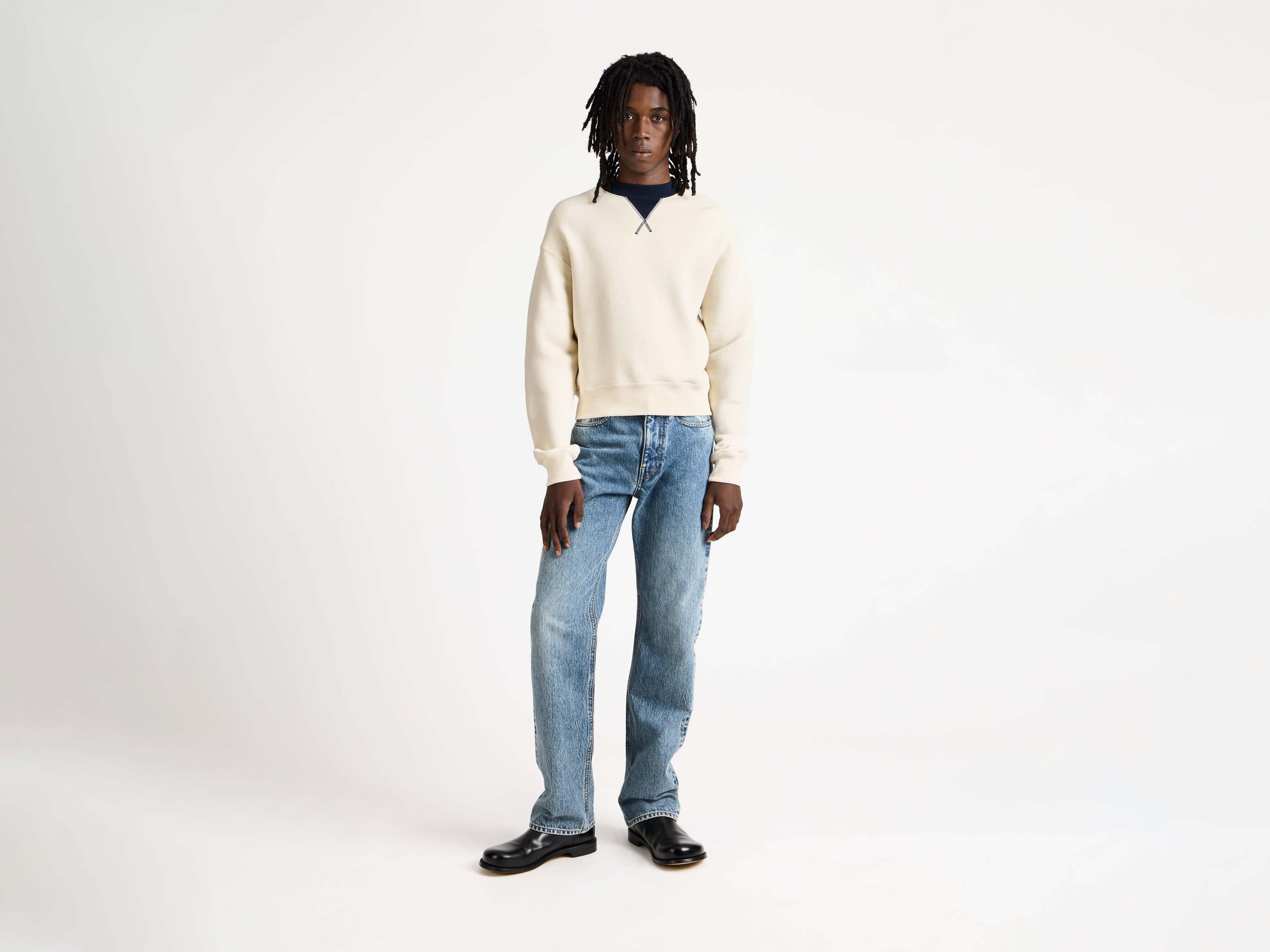CONTRAST COLLAR SWEATSHIRT IN ECRU & NAVY - 2