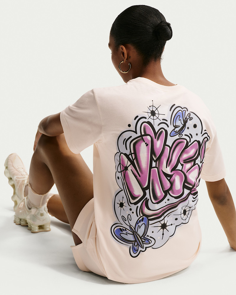 Nike Sportswear Classic Women's Oversized T-Shirt 1