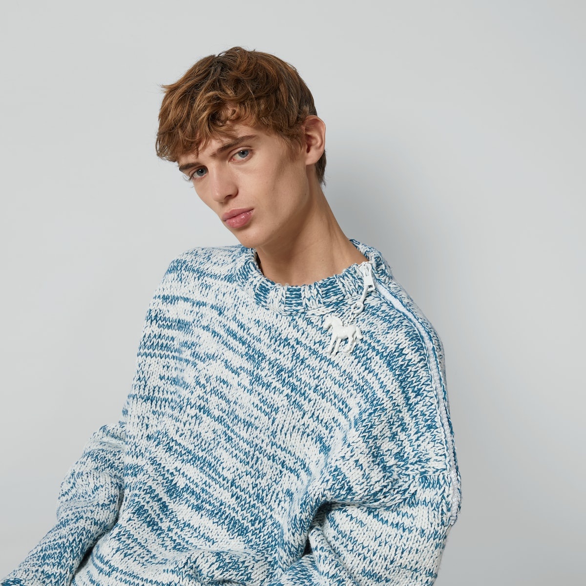 Knit wool sweater with label - 3