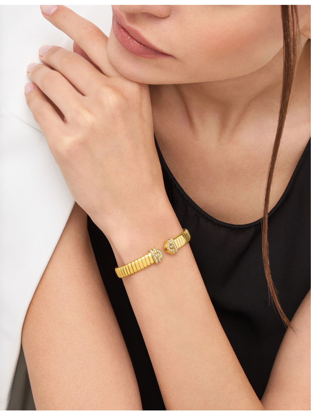 Bvlgari Tubogas 18ct yellow-gold and 0.35ct brilliant-cut diamond bracelet - 2