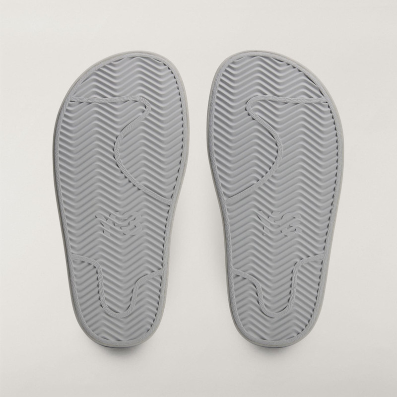 Y-3 SLIDE 4