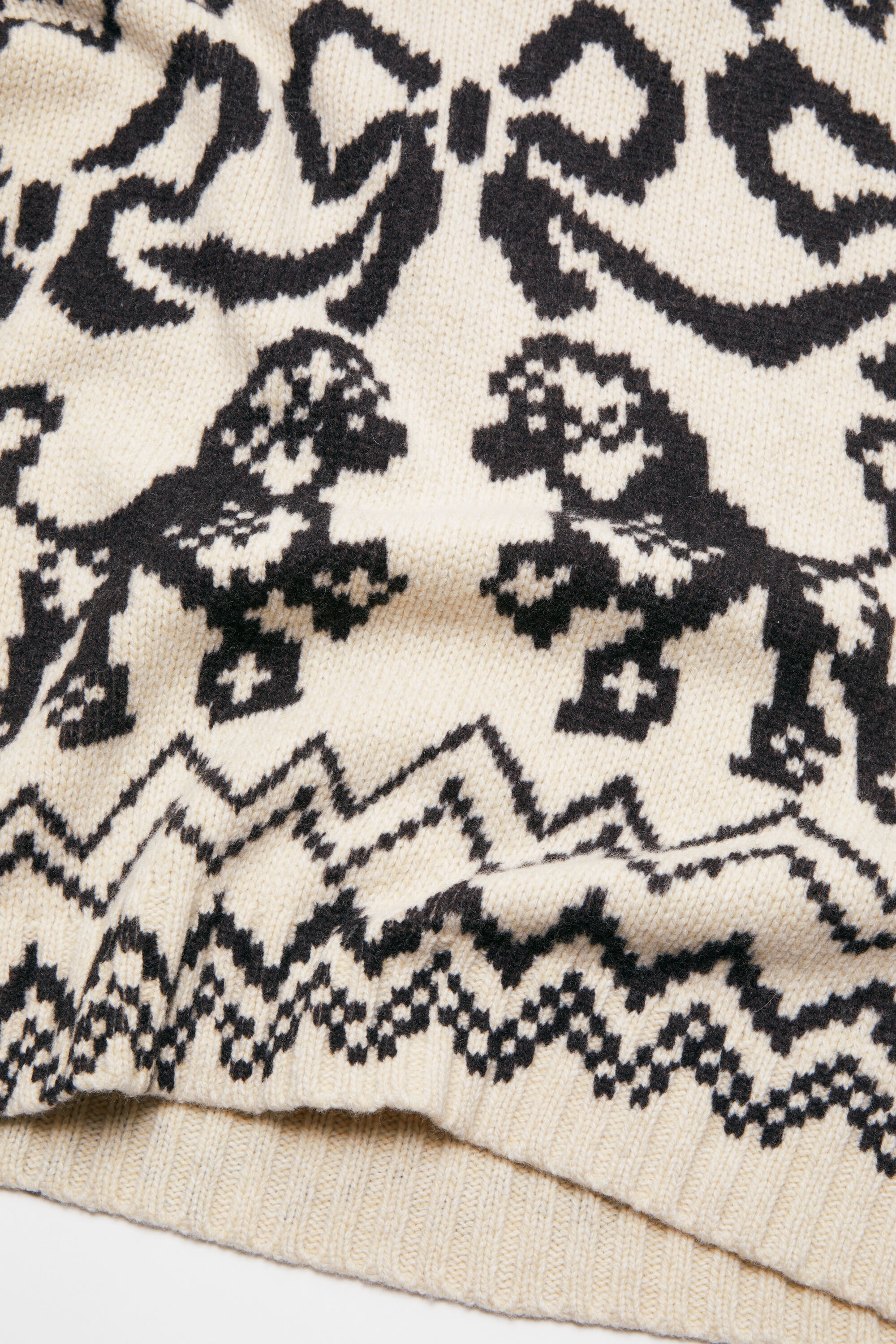 Jacquard sweater - White/black - 4