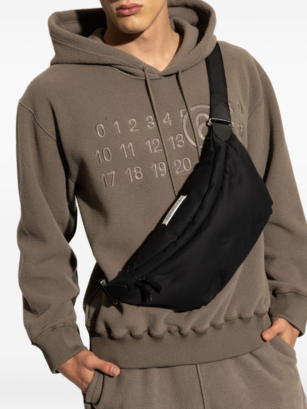 zip-fastening shoulder bag - 2