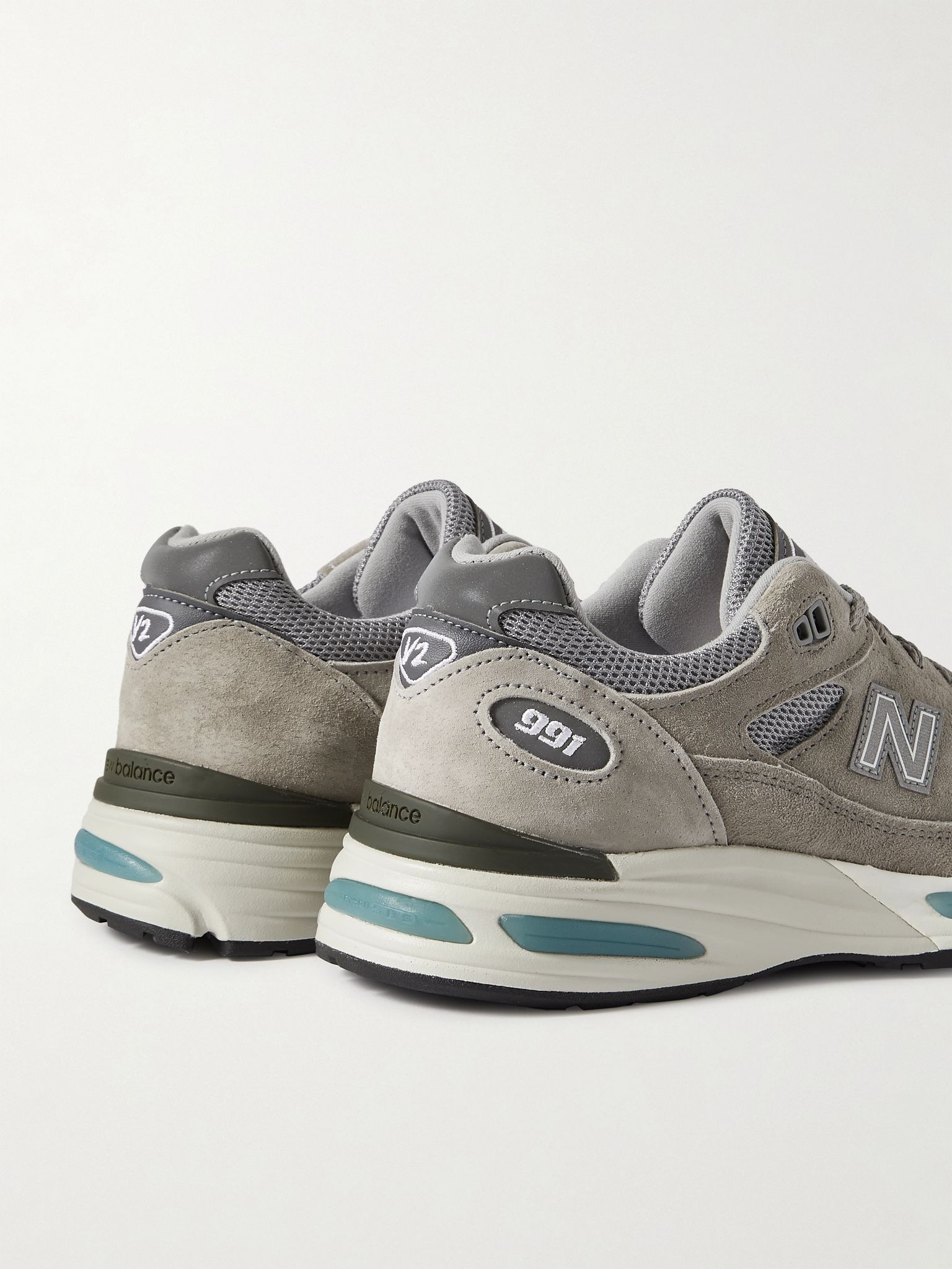 991v2 Suede and Mesh Sneakers Gray - 5