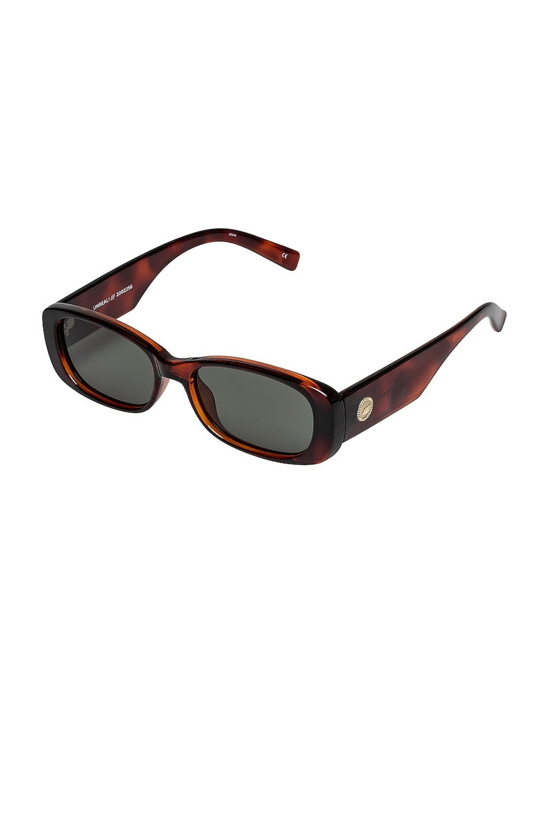 Le Specs Unreal! outlook