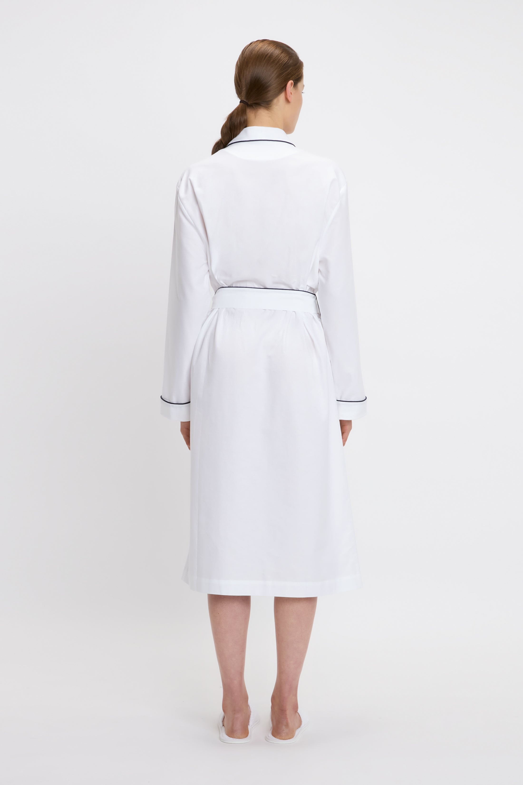 Piping Detail Pyjama Robe In White - 4