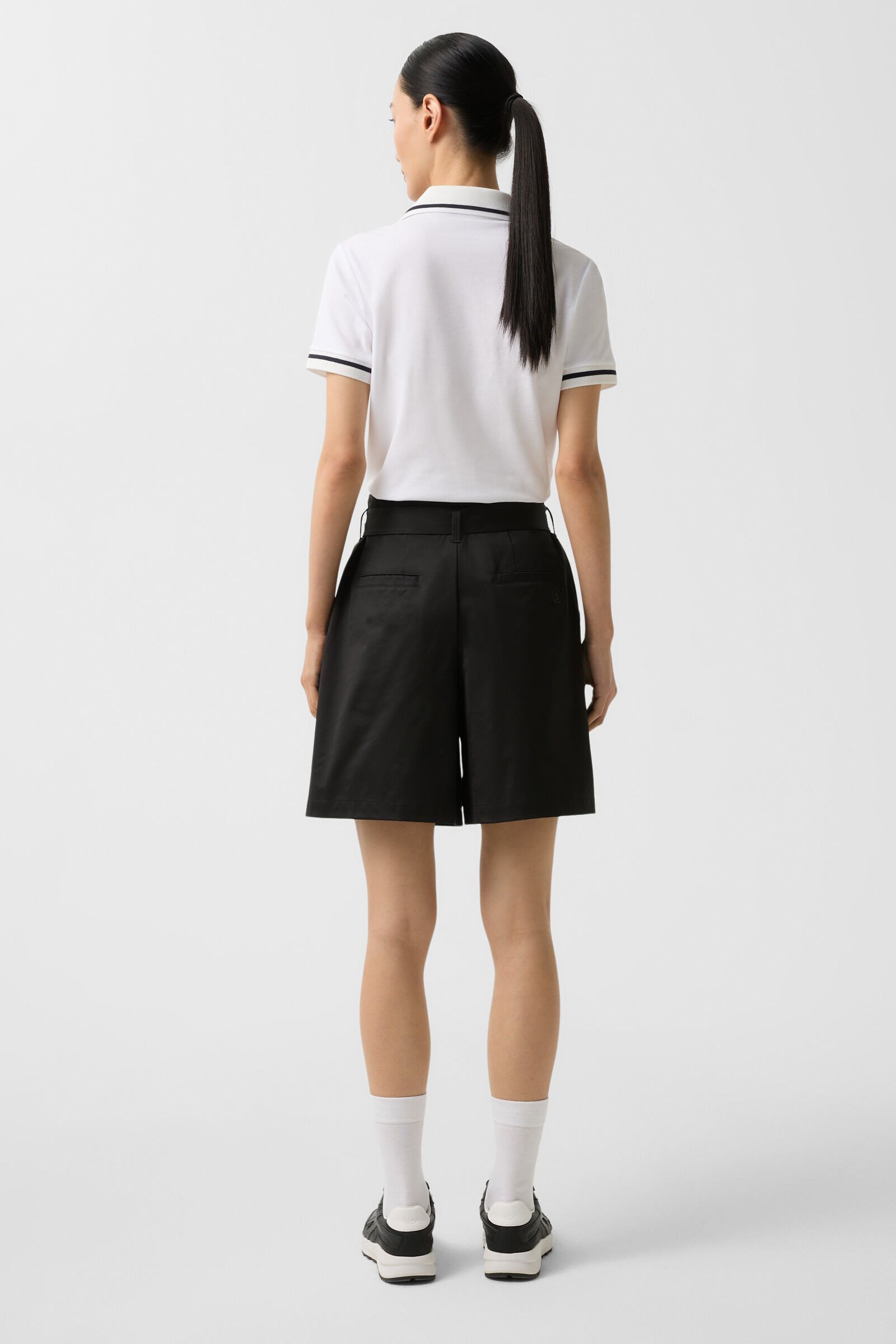 Lexi functional shorts in Black - 3
