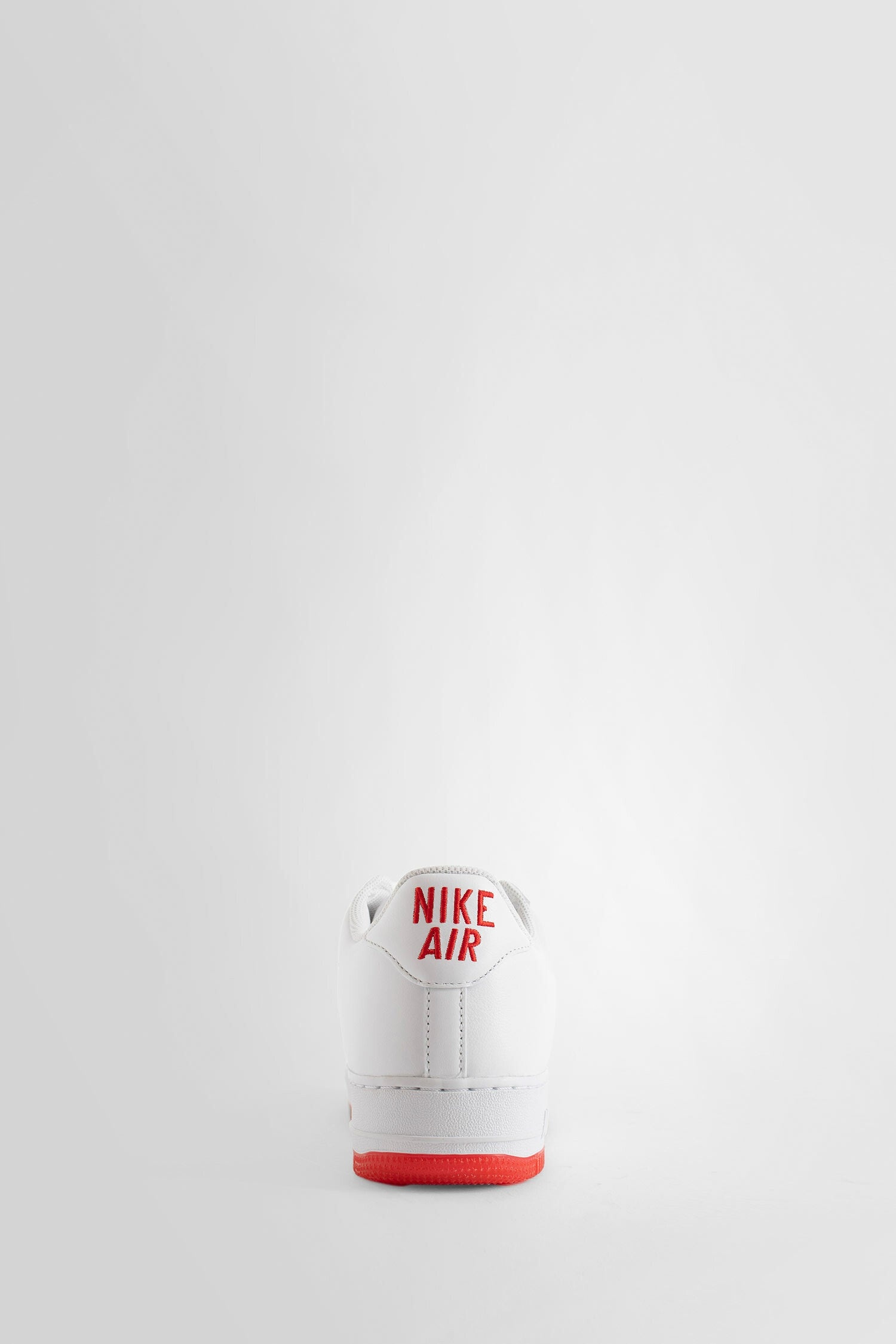 NIKE UNISEX WHITE SNEAKERS - 3