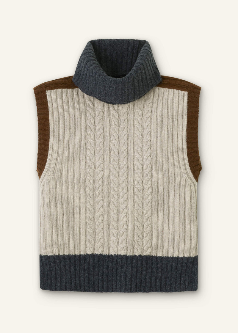 Cable Vest + Snood 8