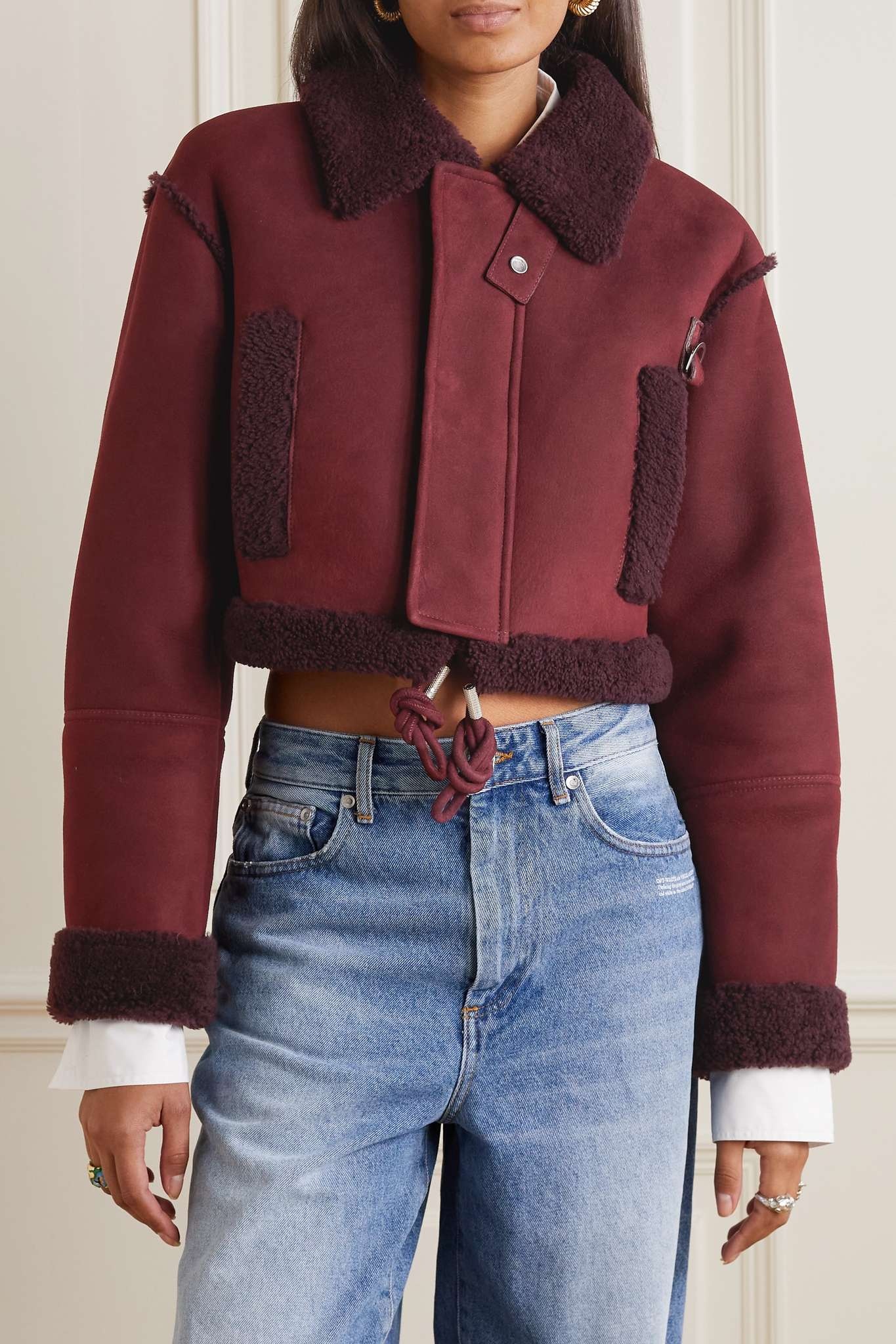 Cropped faux shearling-trimmed suede jacket - 3