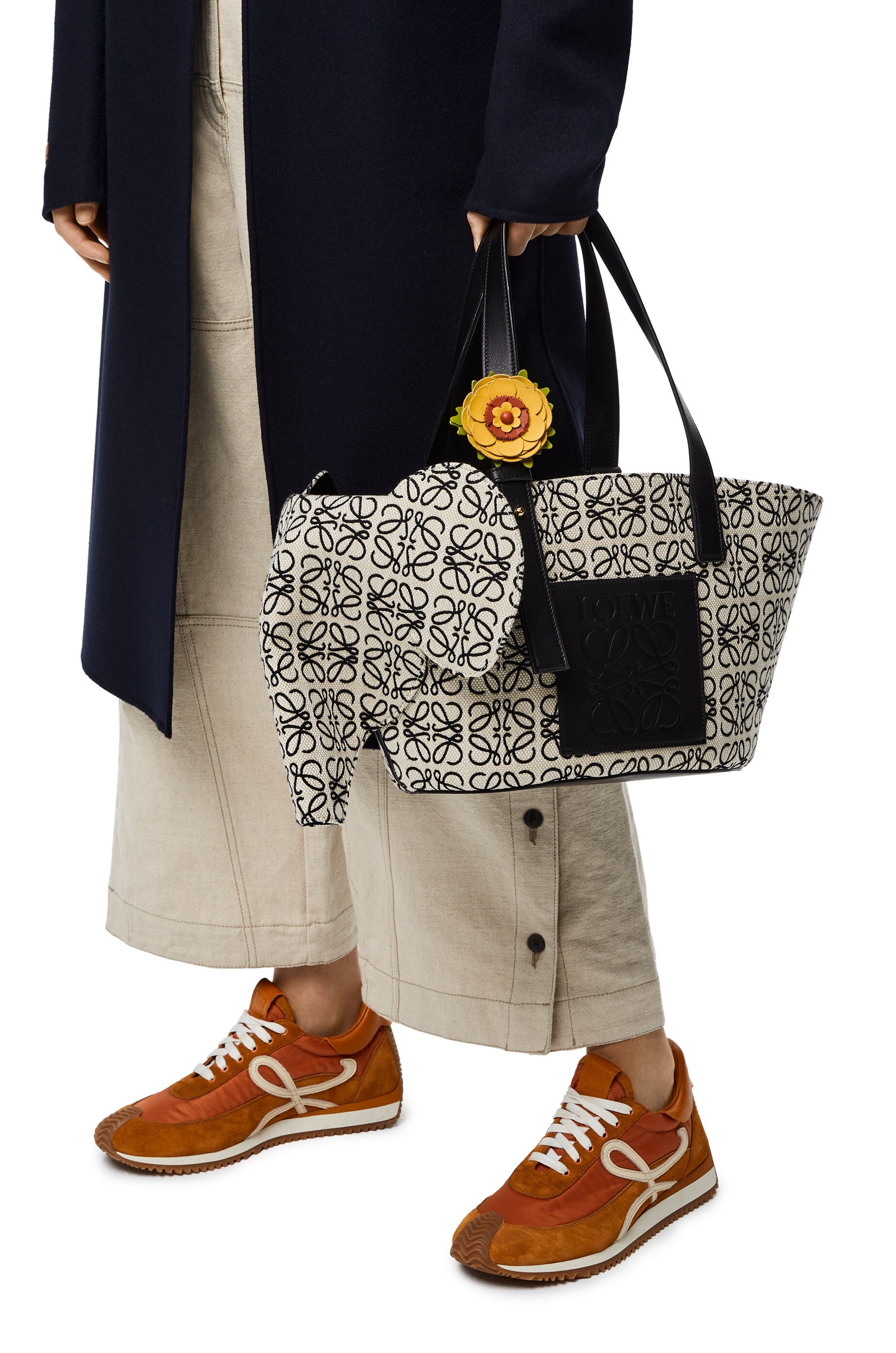 Pansy stud flower in classic calfskin - 2