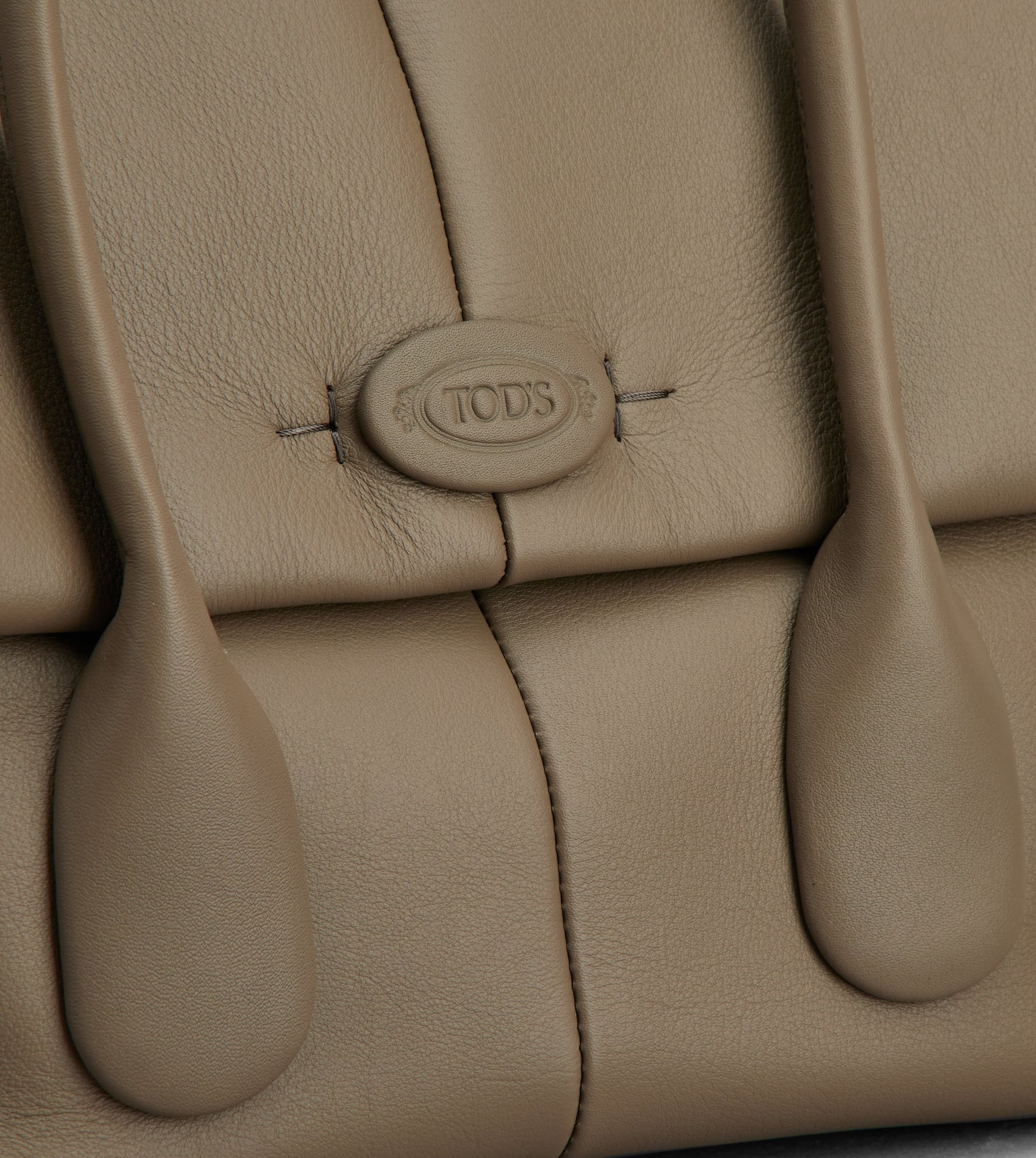 TOD'S DI BAG REVERSE IN LEATHER SMALL - BROWN - 8