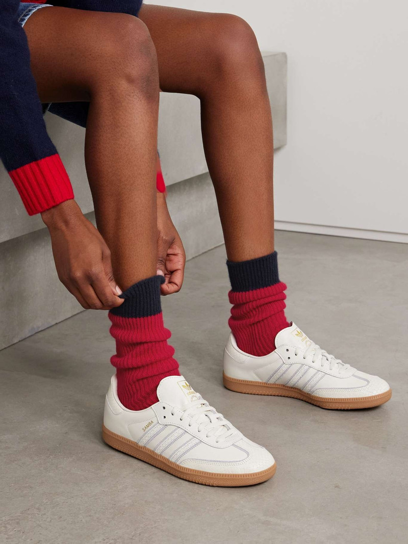 GUEST IN RESIDENCE Two-tone ribbed cashmere socks outlook