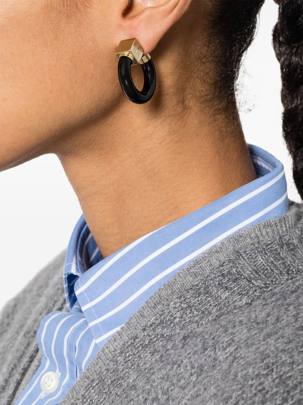 logo-charm half-hoop earrings - 2