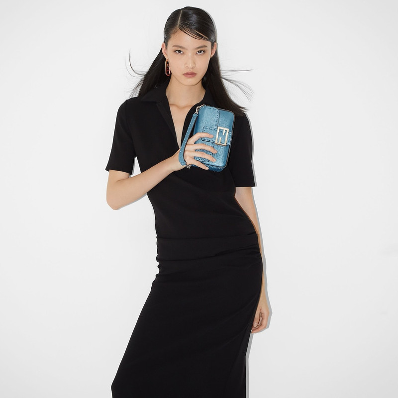 FENDI Baguette Mini outlook