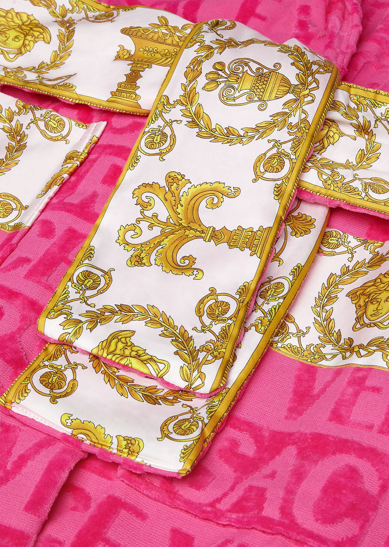 I ♡ Baroque Bathrobe 5