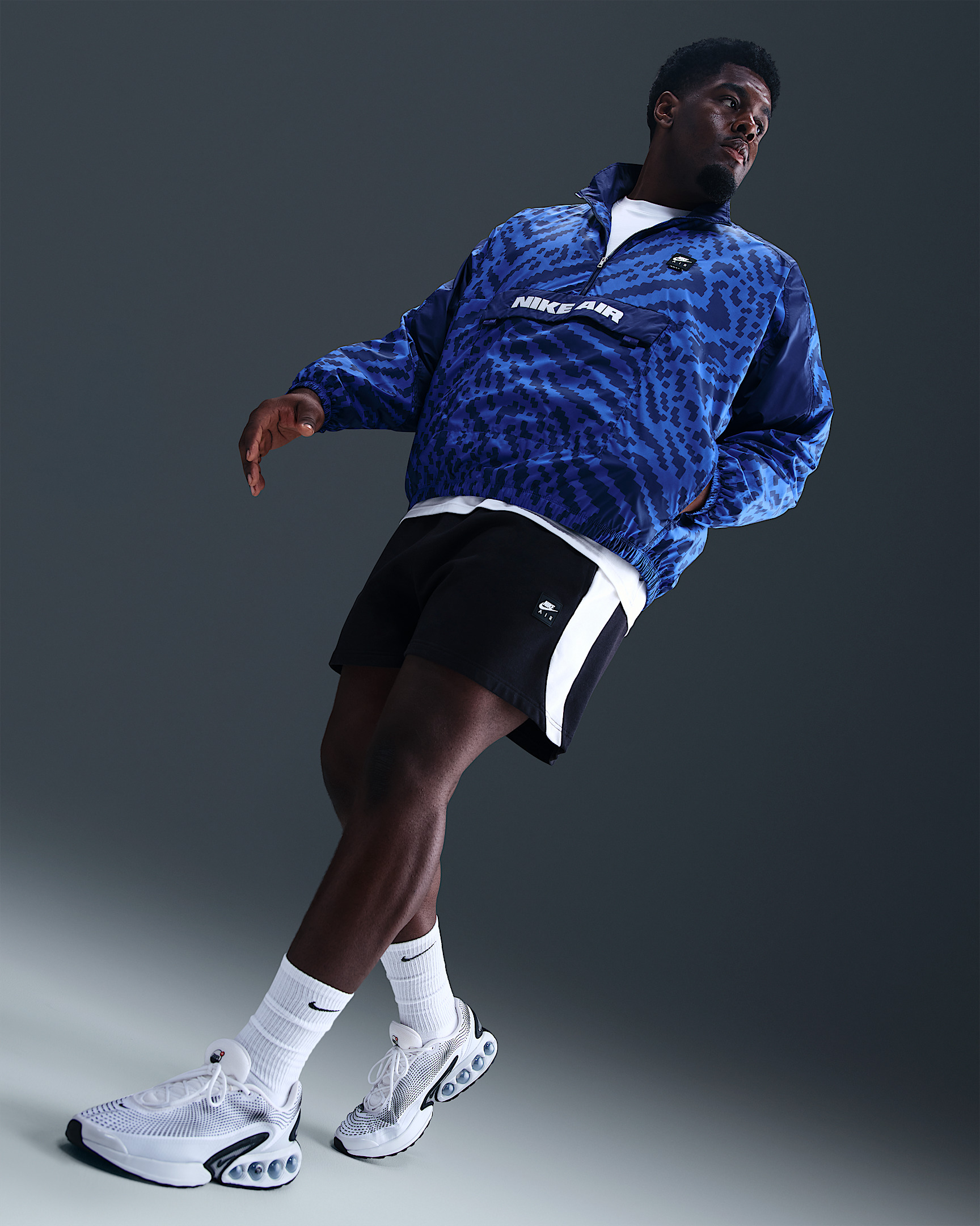 Nike Air Men's Half-Zip Jacket - 8