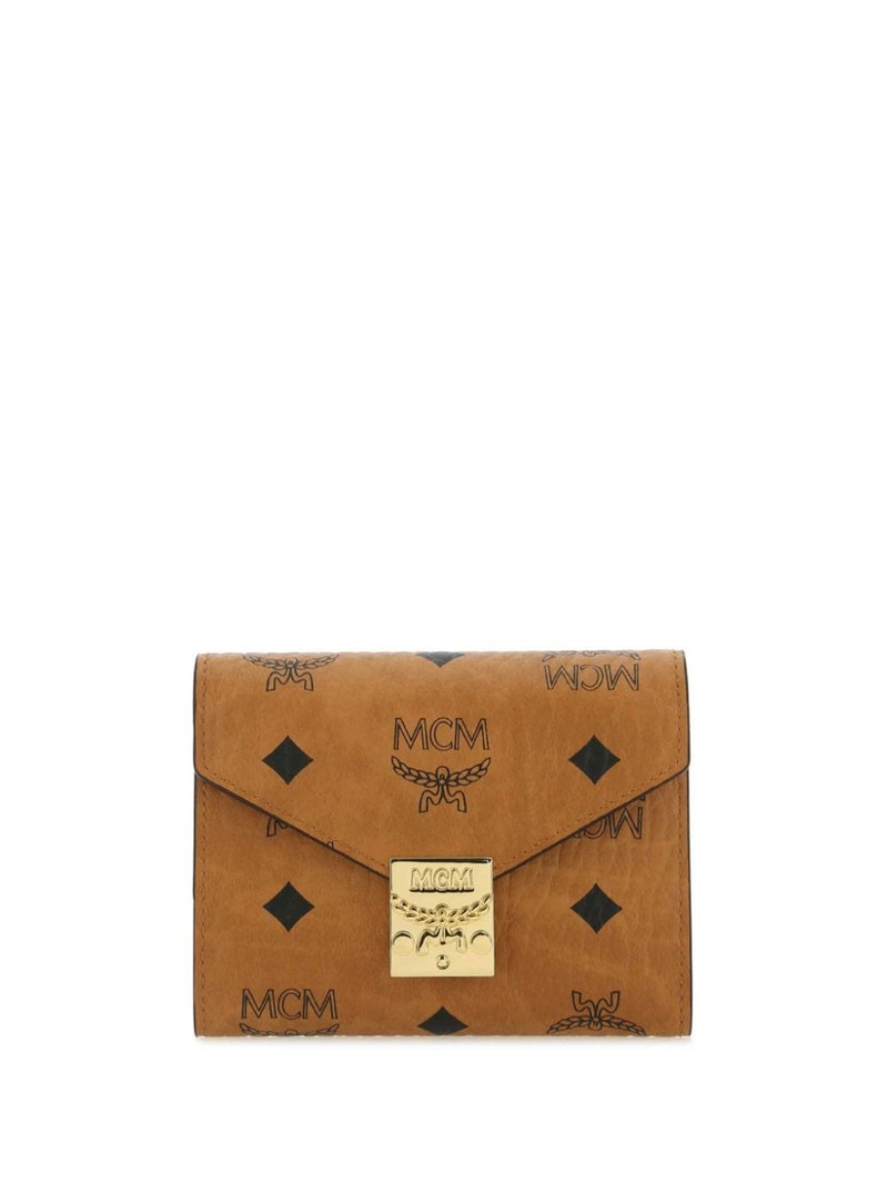 Tracy wallet 1