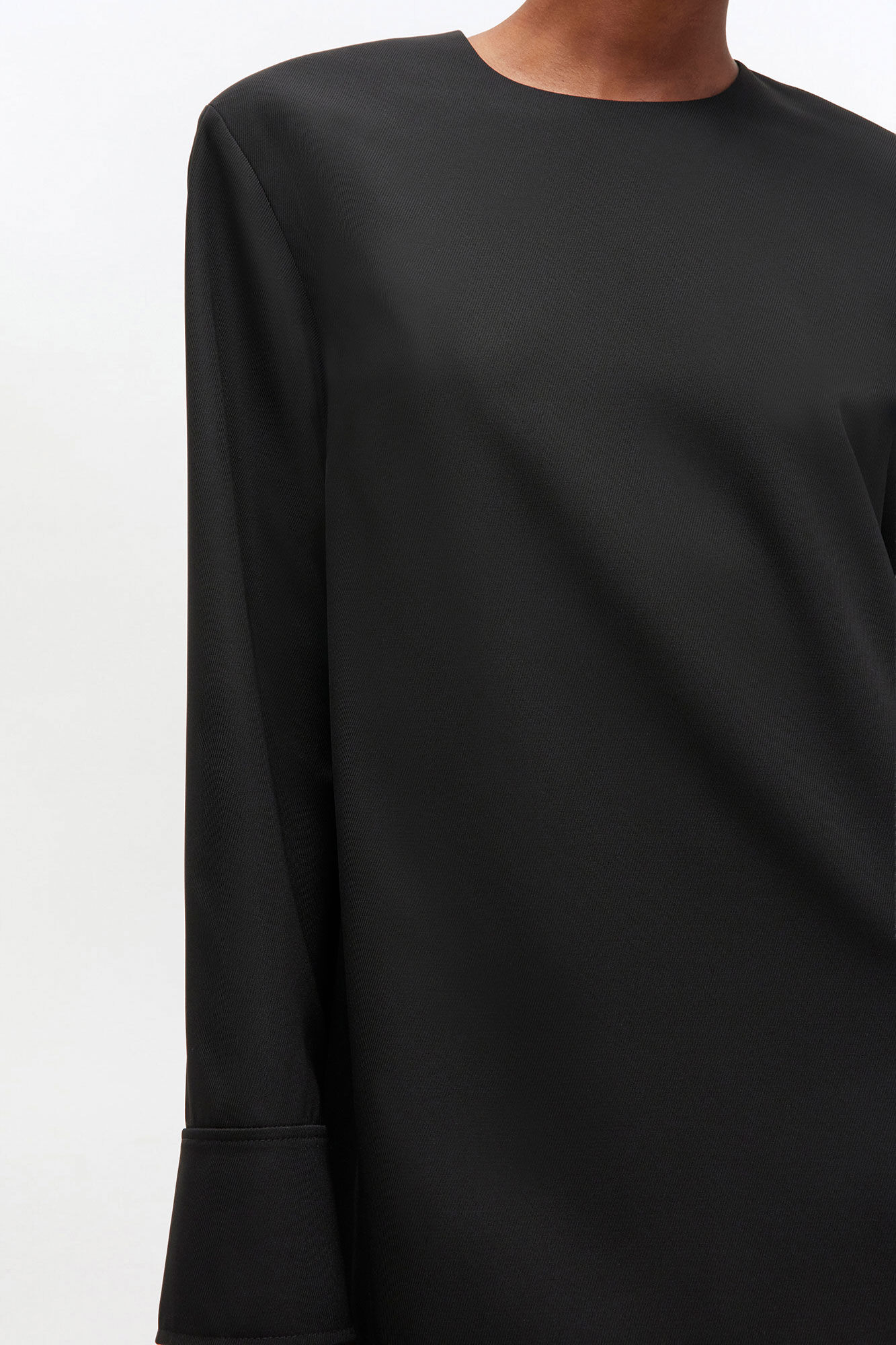 BLACK CIRCLE COLLAR DRESS - 4