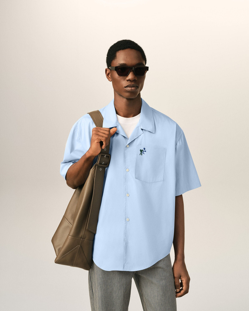 AMI Paris BLUE BOXY COTTON SHORT-SLEEVE SHIRT WITH AMI DE COEUR TULIP outlook