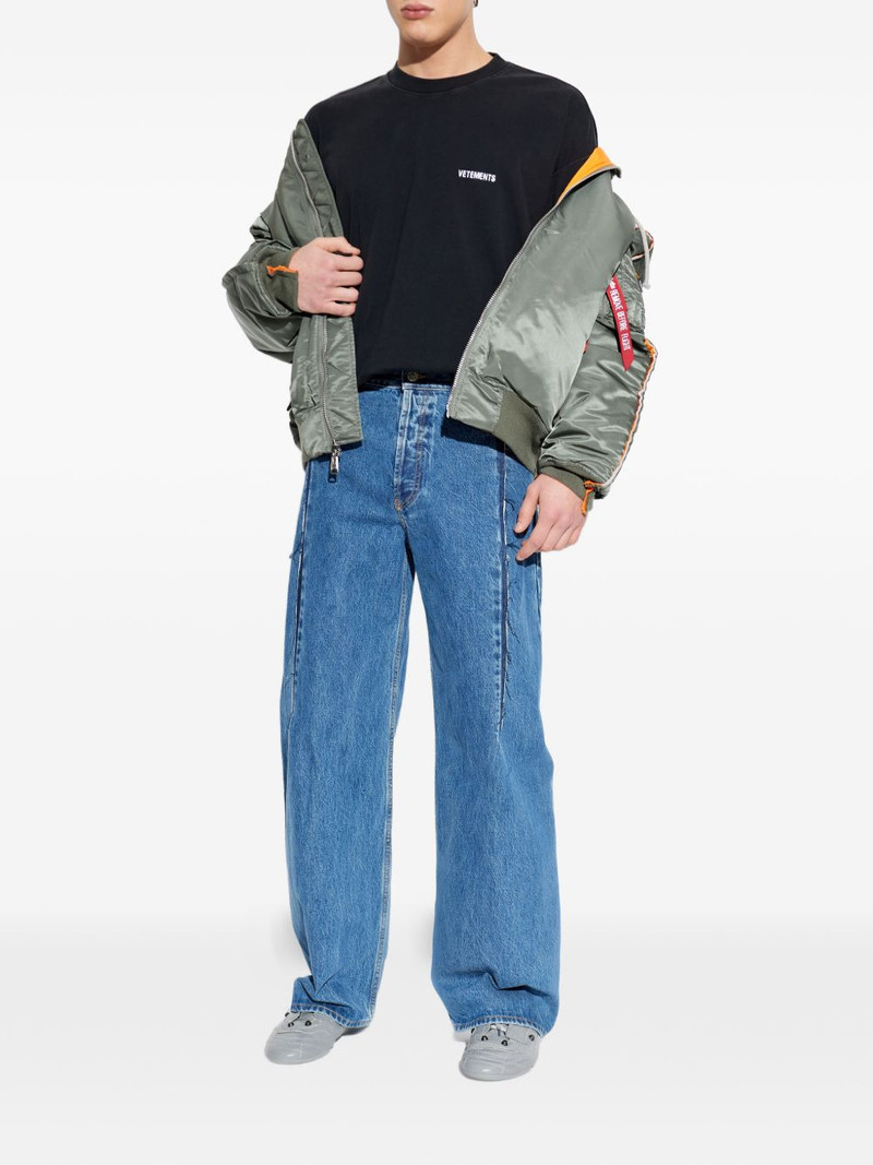 VETEMENTS logo-embroidered T-shirt outlook