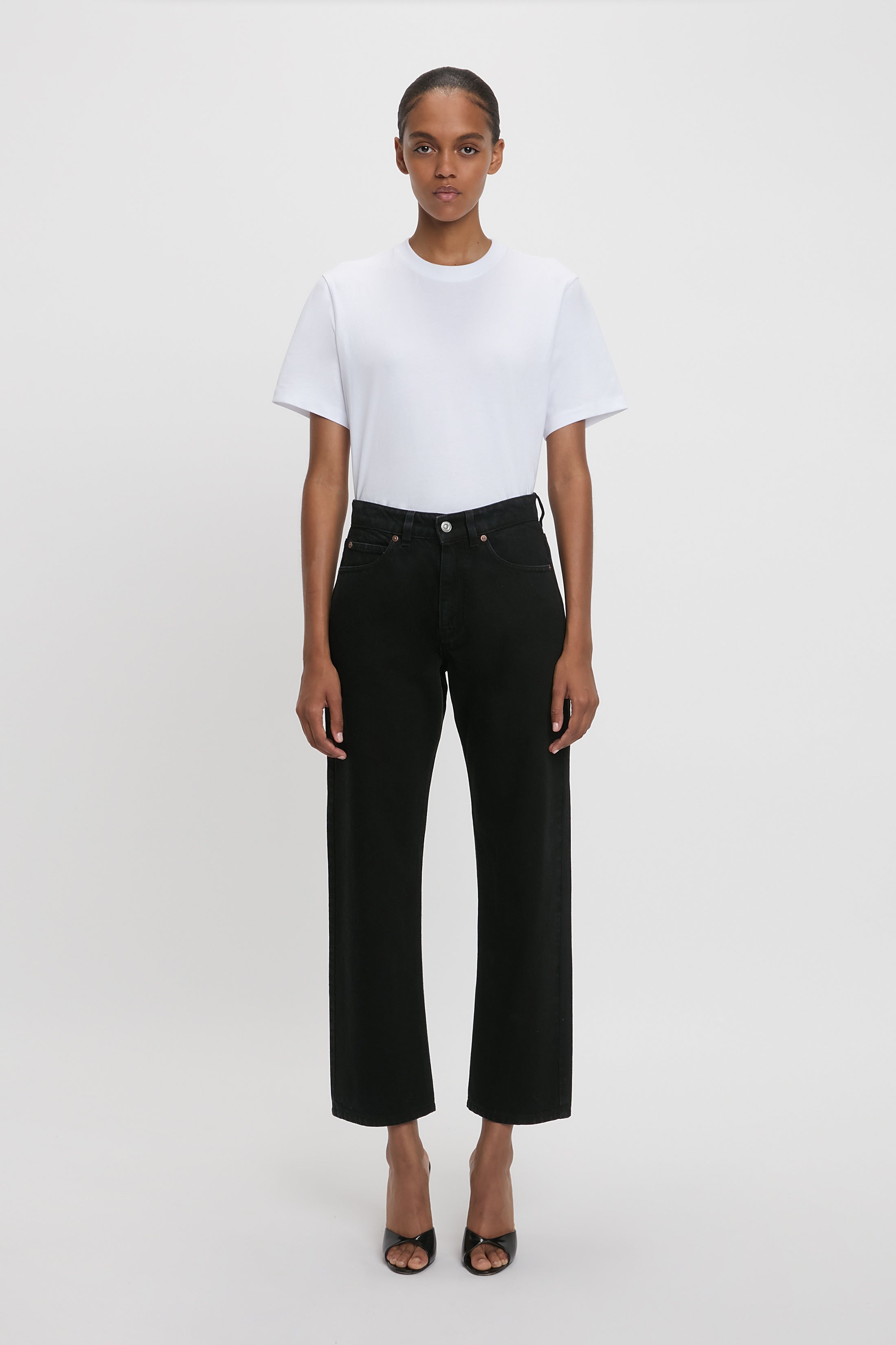 Exclusive Bernie Relaxed Jean In Washed Black - 2