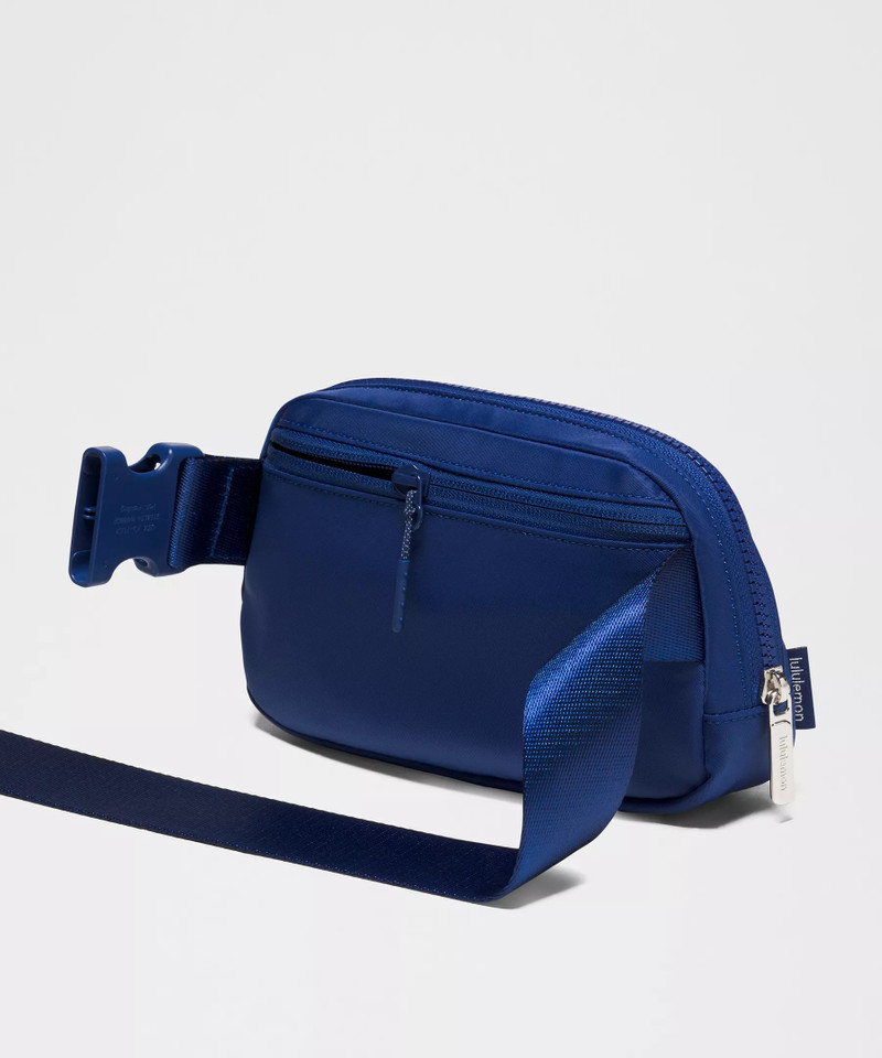 Everywhere Belt Bag with Long Strap 1L 4