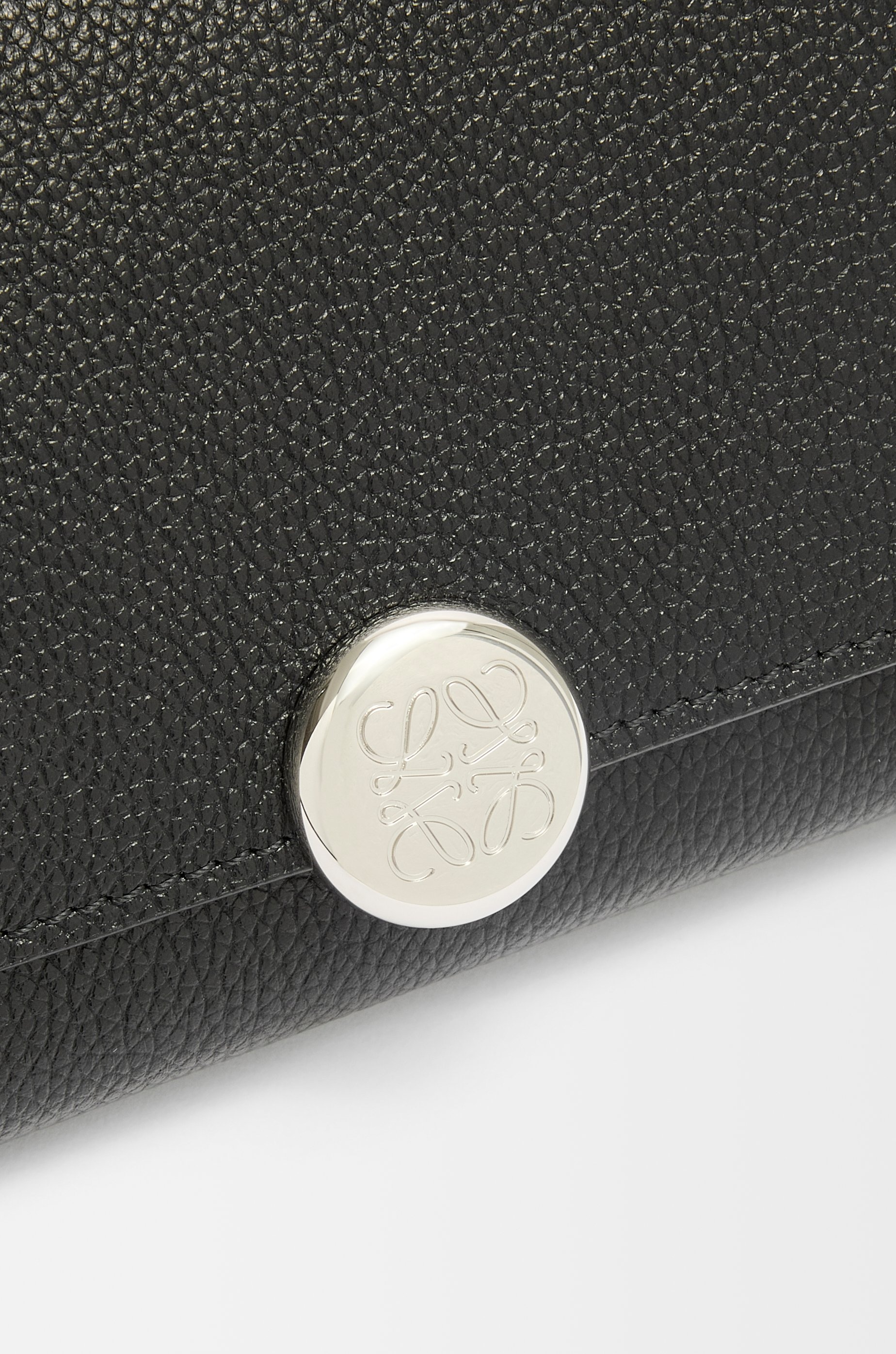 Pebble continental wallet in mini grain calfskin - 5