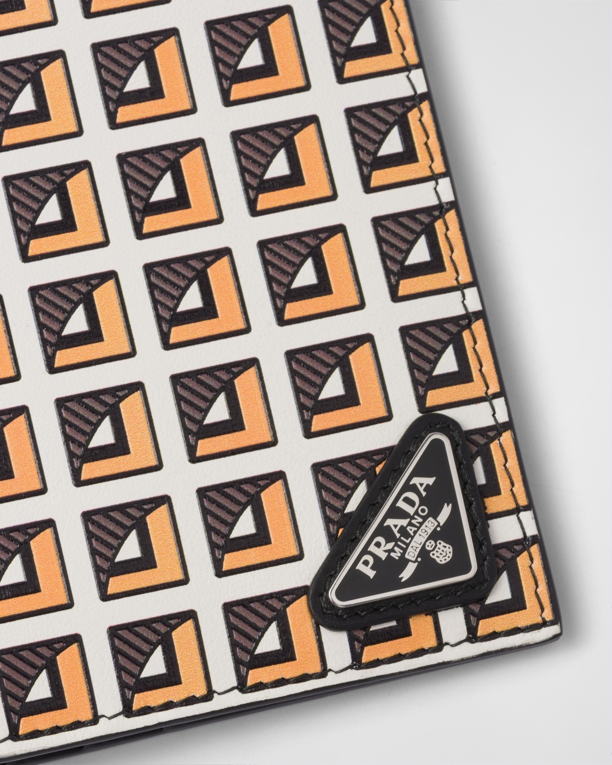 Printed leather wallet - 5