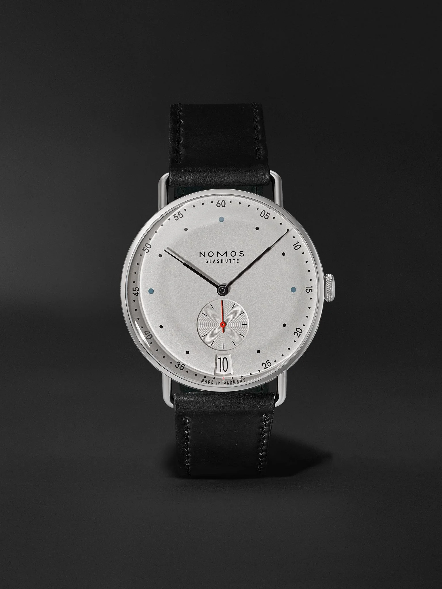 Metro 38 Date Hand-Wound 38.5mm Stainless Steel and Leather Watch, Ref.No. 1102 White - 1